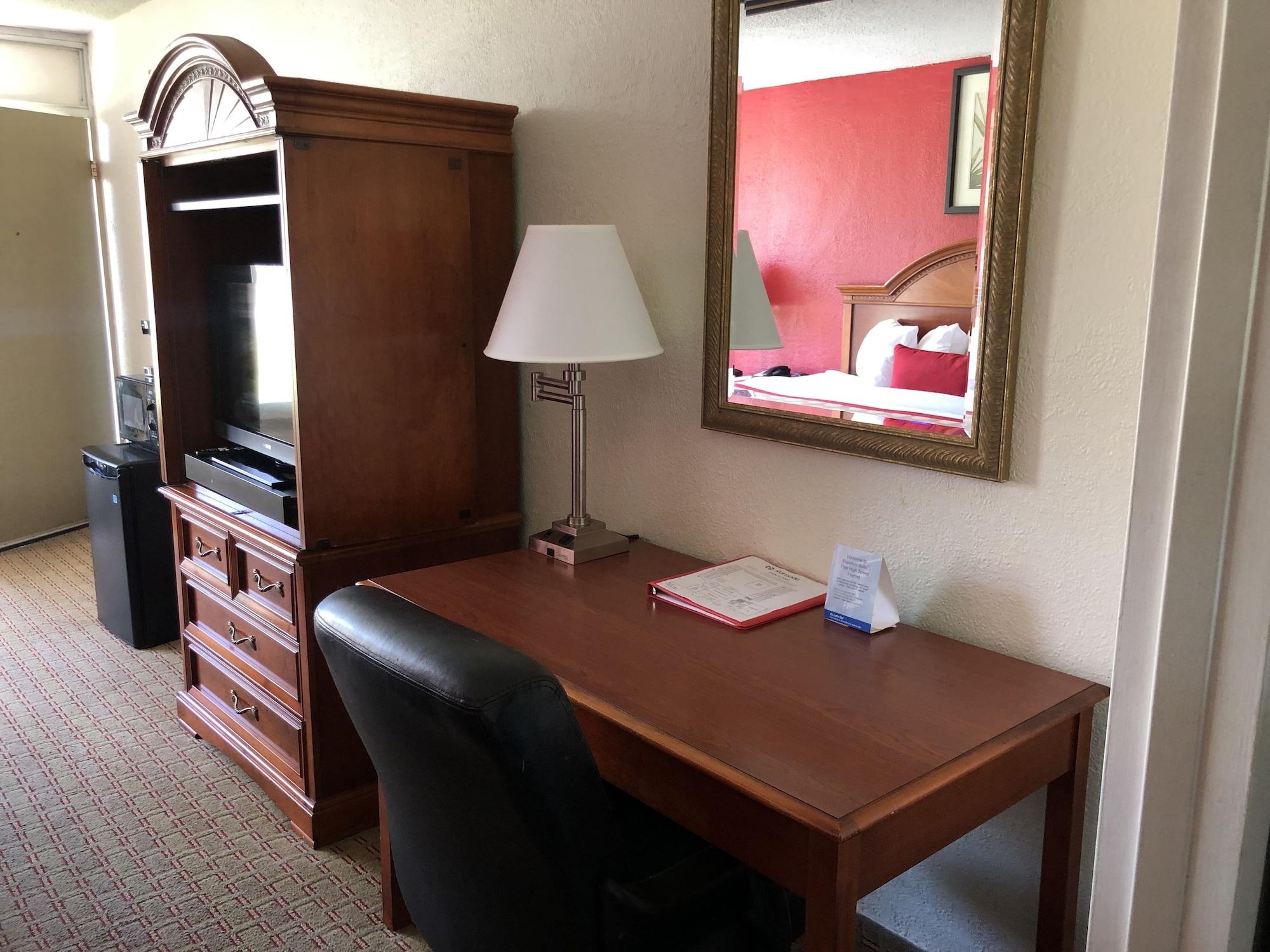 Ramada By Wyndham New Iberia Hotel Eksteriør billede