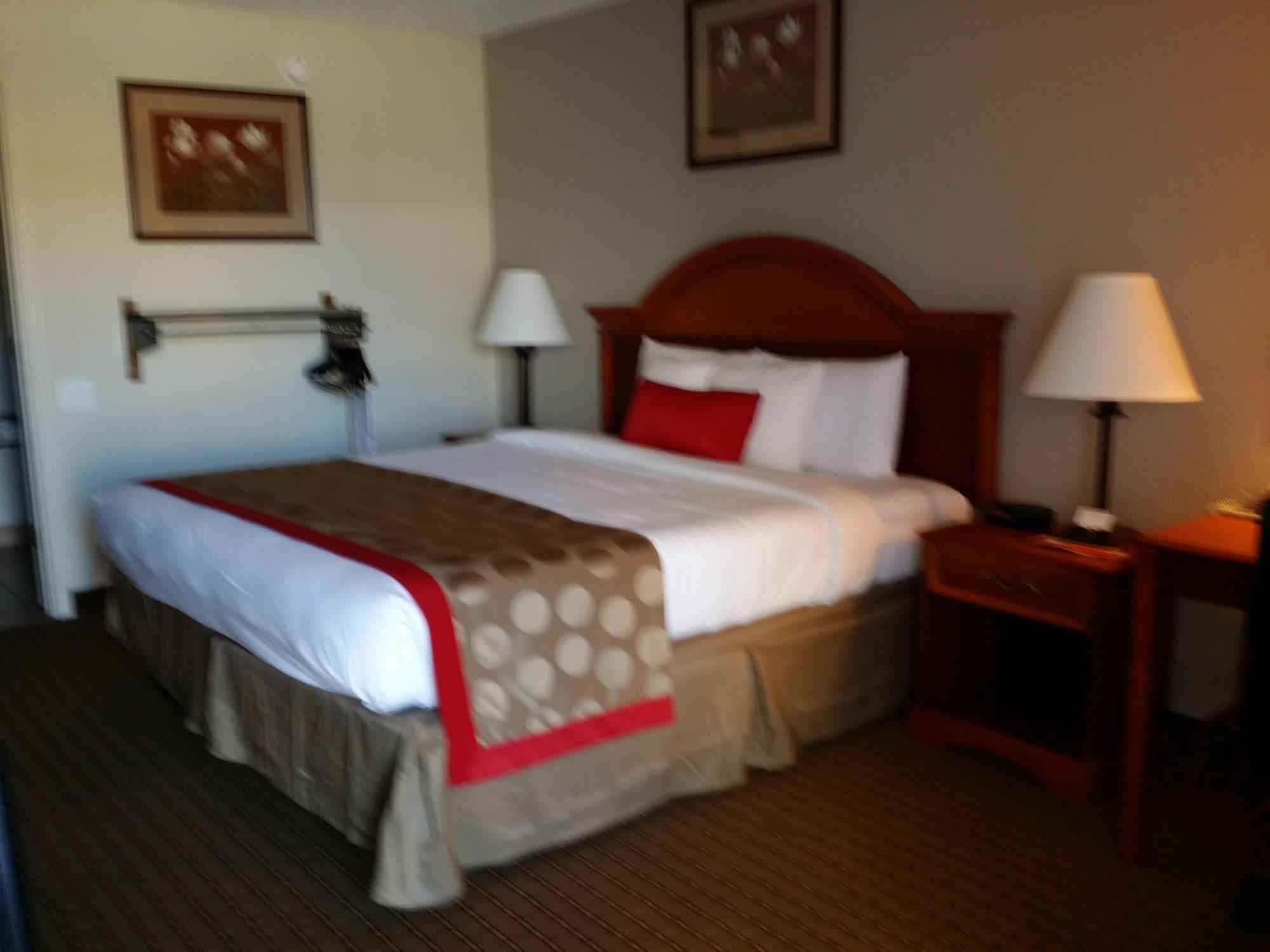 Ramada By Wyndham New Iberia Hotel Eksteriør billede