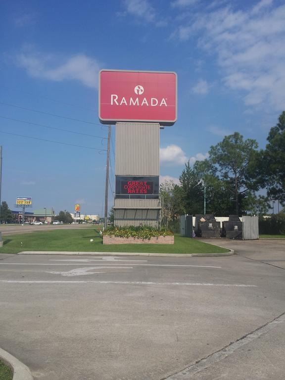 Ramada By Wyndham New Iberia Hotel Eksteriør billede